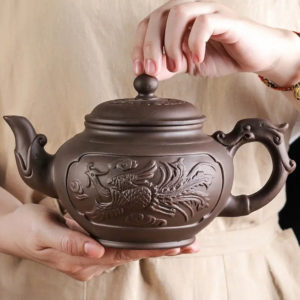 Chinesische Teekanne Ton mit Hahnmotiven 500ml